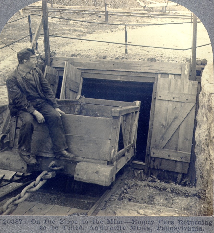 Empty anthracite cart returning
