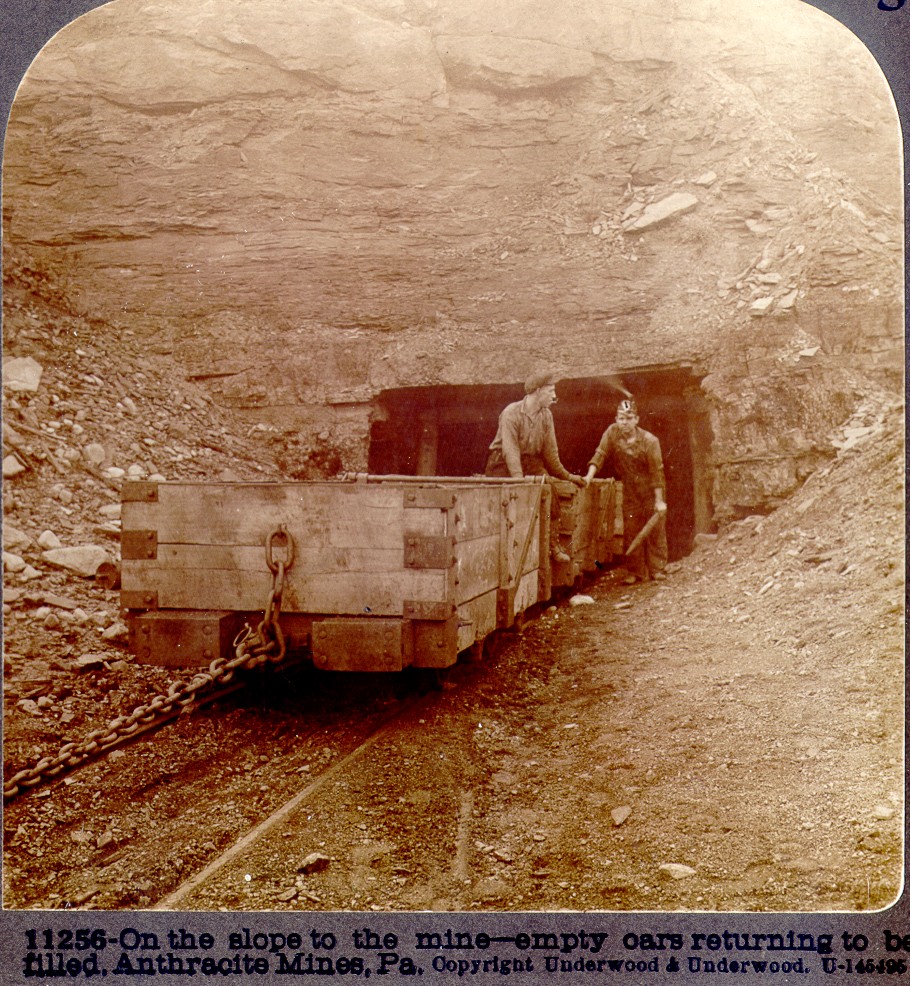 On the slope empty anthracite cars returning
